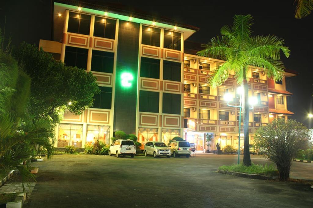 Jepara Indah Hotel Luaran gambar
