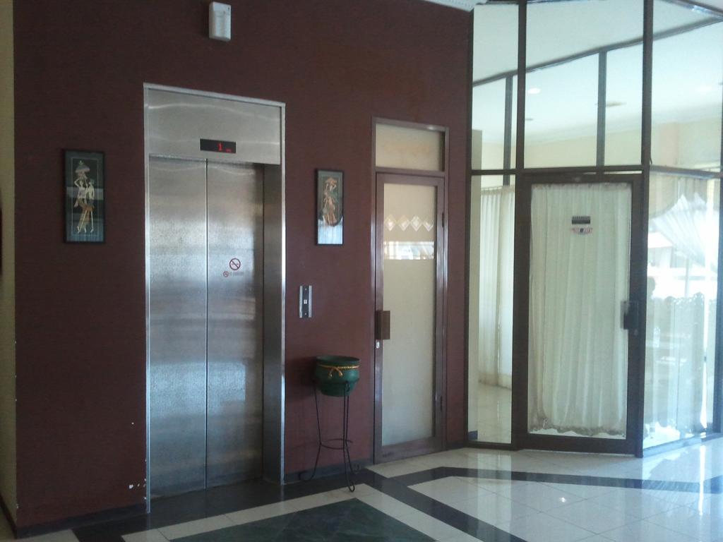 Jepara Indah Hotel Luaran gambar