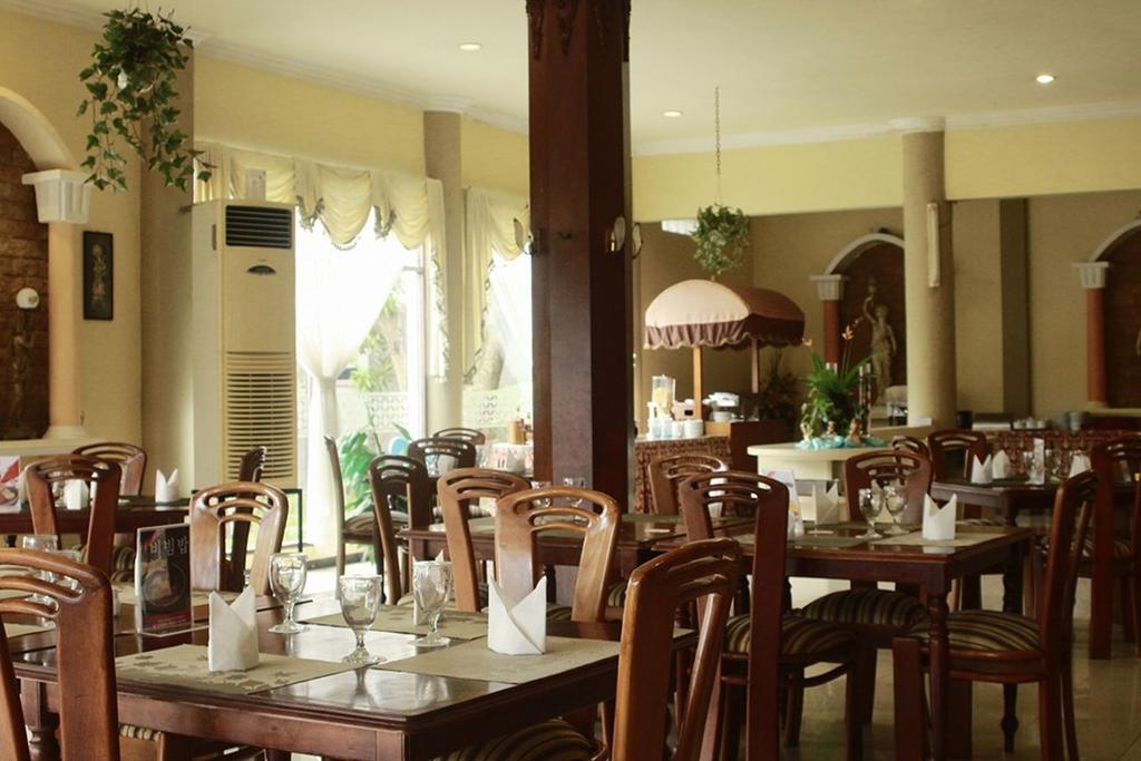 Jepara Indah Hotel Luaran gambar